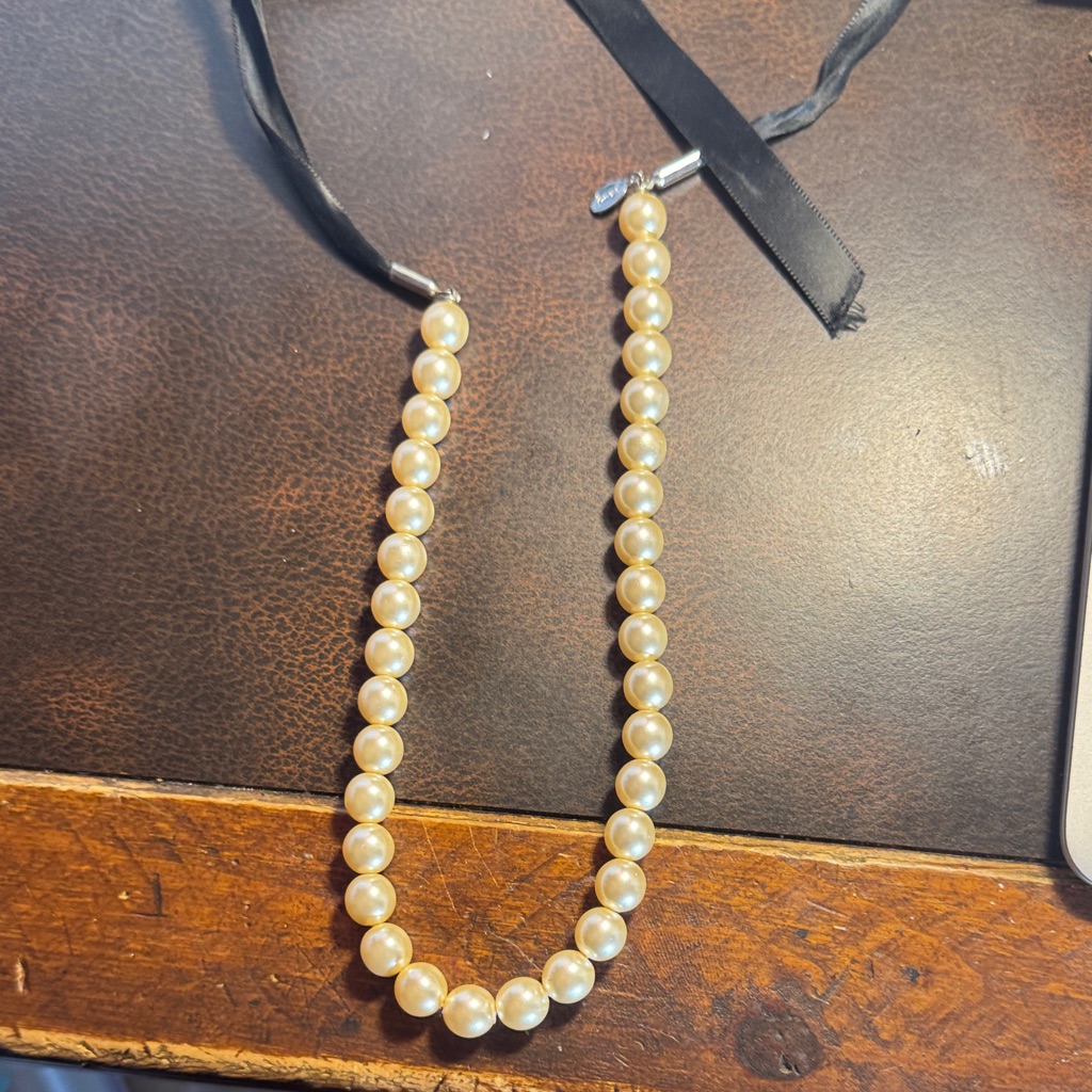 Bonnie Jean Cream Pearl Necklace With Black Ribbon 72 Long Can Be Adjusted 15$
